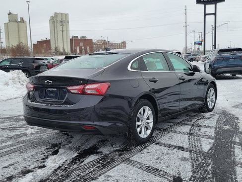 Used 2022 Chevrolet Malibu LT w/ Leather Package image 2