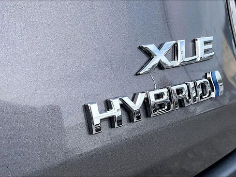 Certified 2024 Toyota Sienna XLE image 10