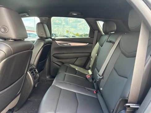 Used 2023 Cadillac XT5 Luxury AWD/4WD image 9