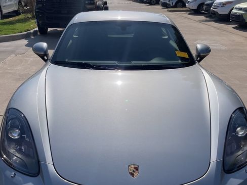 Used 2018 Porsche 718 Cayman RWD image 7