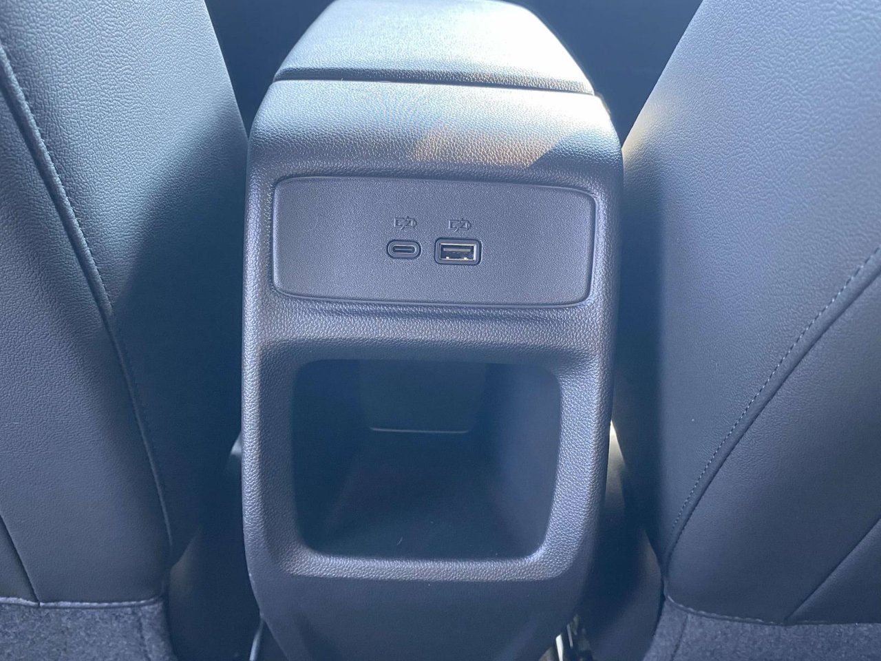 Used 2025 Chevrolet Trax RS FWD image 21