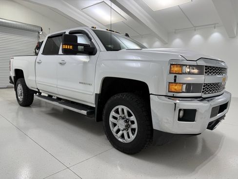 Used 2019 Chevrolet Silverado 2500 LT w/ LT Convenience Package image 1
