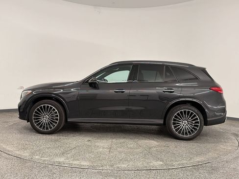 Used 2026 Mercedes-Benz GLC 300 4MATIC image 2