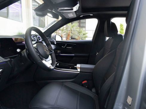 Used 2026 Mercedes-Benz GLC 300 image 13