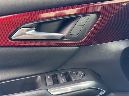 Used 2024 Chevrolet Traverse Z71 image 23