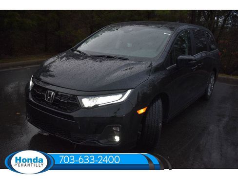 New 2026 Honda Odyssey Touring image 3