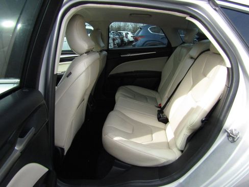 Used 2018 Ford Fusion Titanium image 20