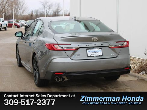 Used 2025 Toyota Camry SE image 25