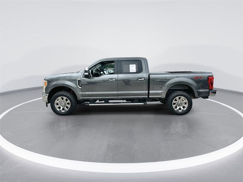 Used 2017 Ford F250 Lariat w/ Lariat Ultimate Package image 5