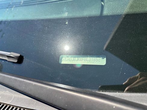 Used 2015 Lincoln MKX AWD w/ Equipment Group 101A image 16