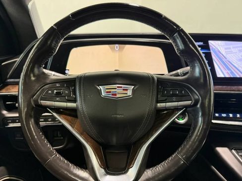 Used 2021 Cadillac Escalade ESV Premium Luxury Platinum w/ Heavy-Duty Trailer Package AWD/4WD image 16