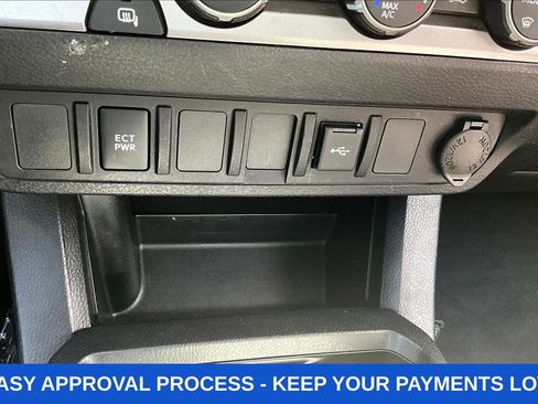 Used 2020 Toyota Tacoma SR w/ SR Convenience Package RWD image 17