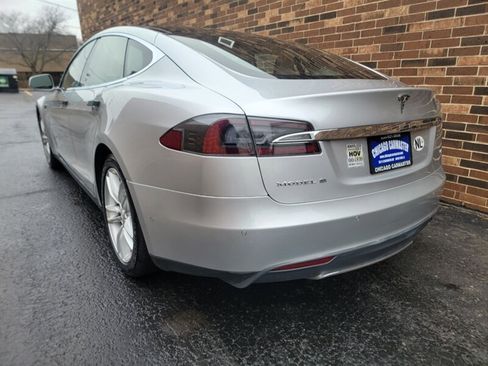 Used 2015 Tesla Model S RWD image 4