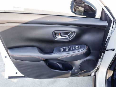 Used 2024 Honda HR-V Sport image 23