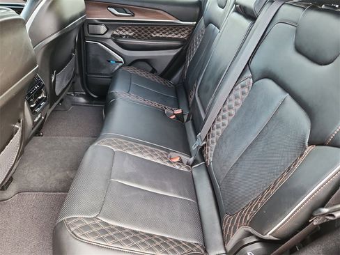 Used 2023 Jeep Grand Cherokee Summit w/ Advanced Protech Group IV image 18