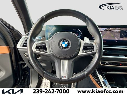 Used 2023 BMW X7 xDrive40i w/ M Sport Package image 42