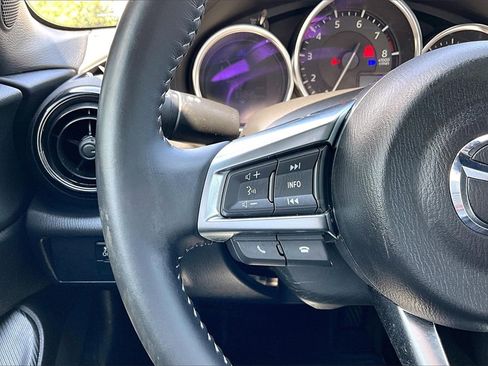 Used 2022 MAZDA MX-5 Miata Sport image 8
