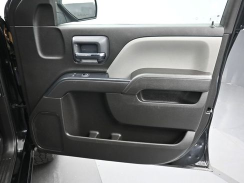 Used 2018 Chevrolet Silverado 1500 Custom w/ Custom Value Package AWD/4WD image 37