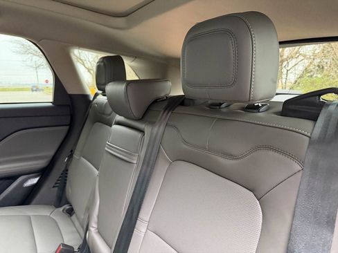 New 2026 Lincoln Corsair Premiere image 14