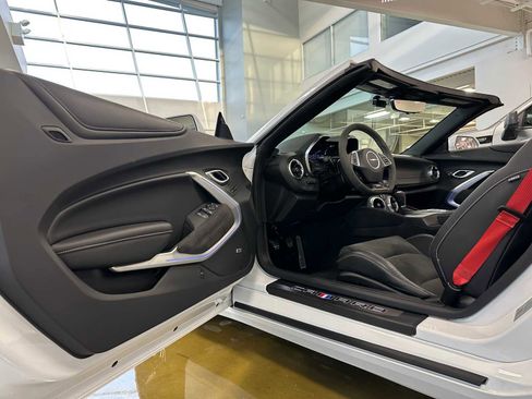 Used 2023 Chevrolet Camaro SS image 17