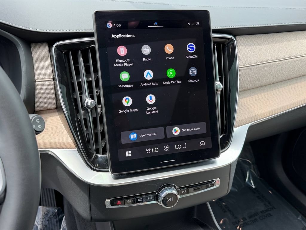Certified 2026 Volvo XC90 B6 Plus AWD/4WD image 23