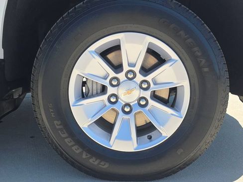 Used 2025 Chevrolet Silverado 1500 W/T RWD image 12