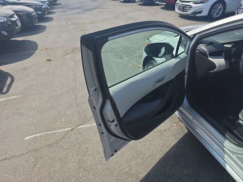 Used 2024 Toyota Corolla LE FWD image 10