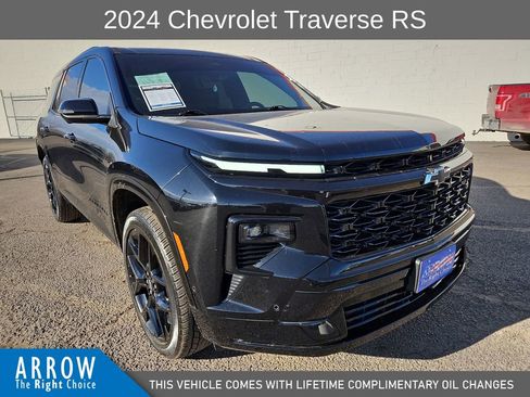 Used 2024 Chevrolet Traverse RS w/ LPO, Floor Liner Package image 2
