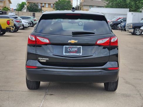 Used 2020 Chevrolet Equinox LS w/ LS Convenience Package FWD image 13