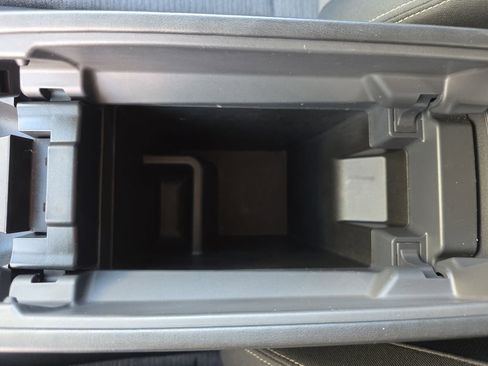 Used 2023 Nissan Rogue SV image 26