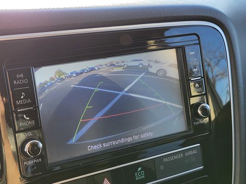 Used 2019 Mitsubishi Outlander ES image 22