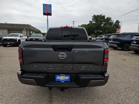 Used 2022 Nissan Frontier SV image 7