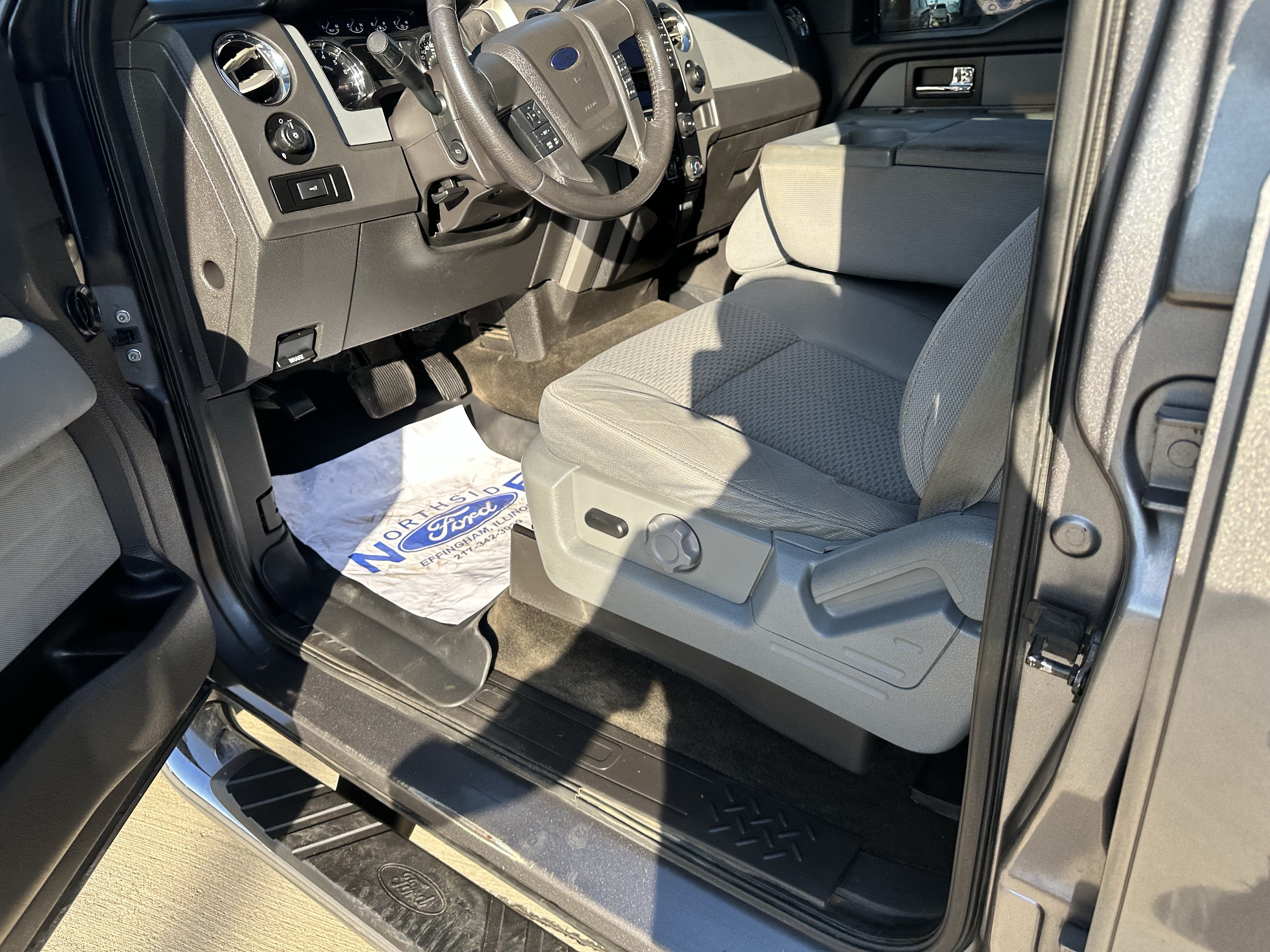 Used 2013 Ford F150 XLT w/ XLT Chrome Pkg AWD/4WD image 5