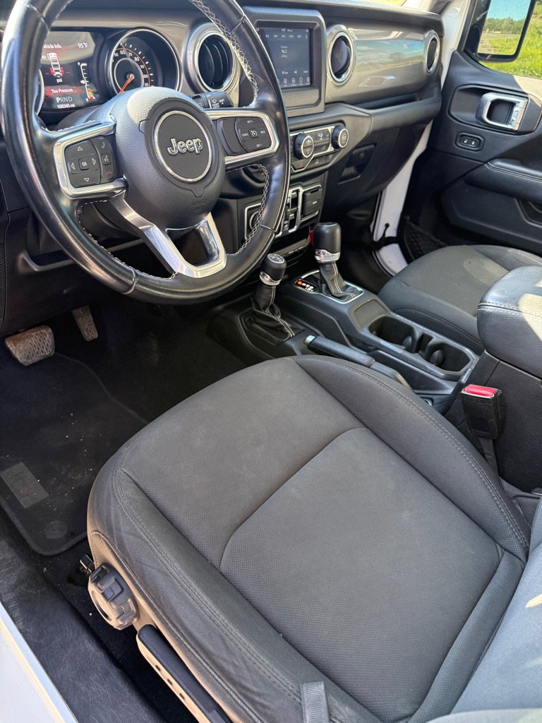Used 2021 Jeep Wrangler Unlimited Sahara AWD/4WD image 6