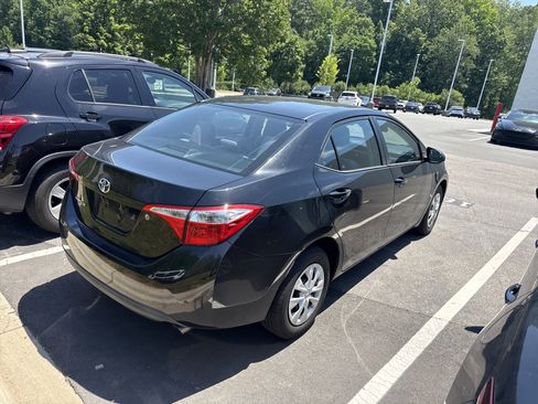 Used 2016 Toyota Corolla L FWD image 9