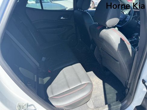 Used 2024 Chevrolet Trax RS w/ Sunroof Package FWD image 26