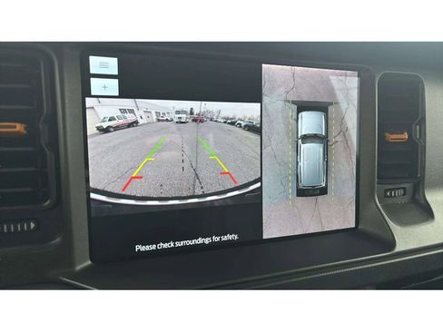Used 2024 Ford Bronco Badlands image 16