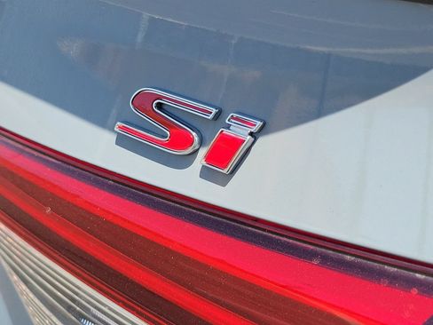 Certified 2024 Honda Civic Si image 9
