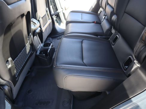 New 2026 Jeep Gladiator Sahara image 12