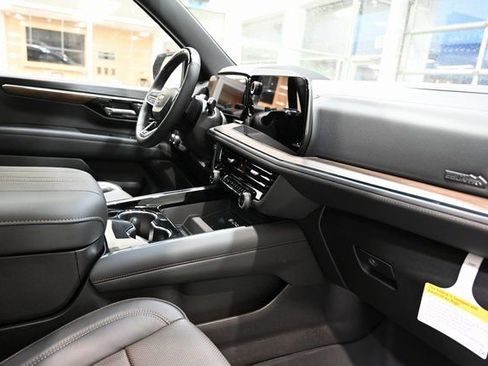 New 2026 Chevrolet Suburban High Country w/ LPO, Chrome Package image 16