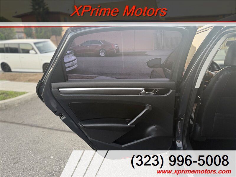 Used 2018 Volkswagen Passat 2.0T R-Line FWD image 21