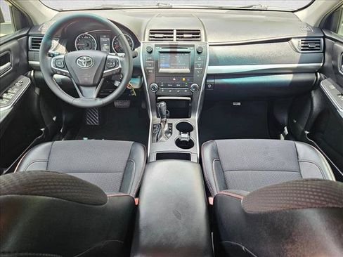 Used 2017 Toyota Camry SE FWD image 17