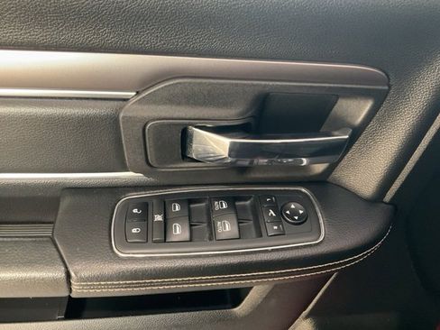 Used 2021 RAM 1500 Classic Warlock w/ Luxury Group image 6