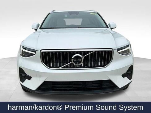 New 2025 Volvo XC40 B5 Ultra w/ Protection Package Premier image 3