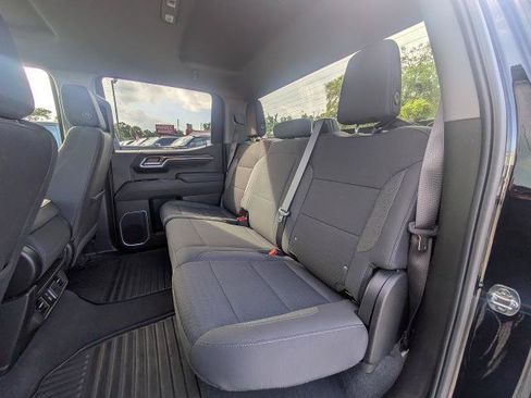 Certified 2026 Chevrolet Silverado 1500 RST AWD/4WD image 14