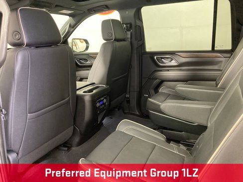 Used 2023 Chevrolet Suburban Premier AWD/4WD image 14