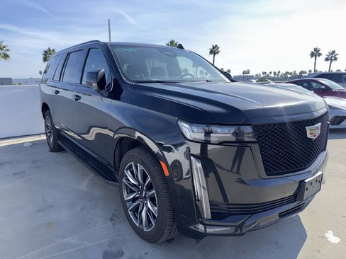 Used 2023 Cadillac Escalade ESV Sport image 4