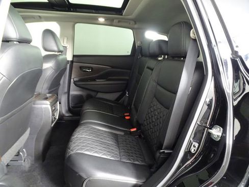 Used 2020 Nissan Murano Platinum w/ Cargo Package image 13