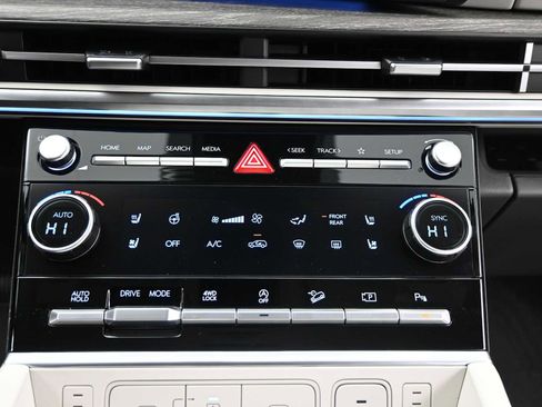 Used 2025 Hyundai Santa Fe Calligraphy AWD/4WD image 16