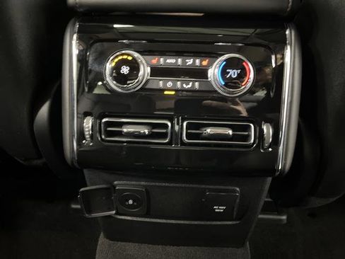 Used 2023 Lincoln Aviator AWD w/ Premium Package image 34